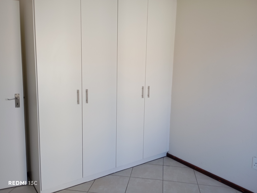 2 Bedroom Property for Sale in Goedeburg Gauteng