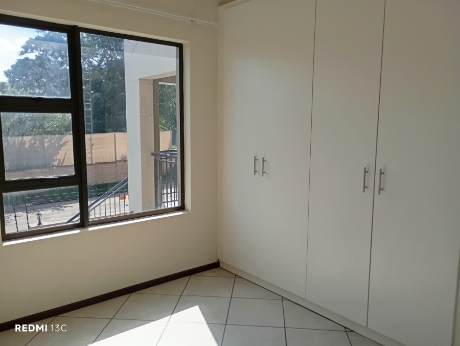 2 Bedroom Property for Sale in Goedeburg Gauteng