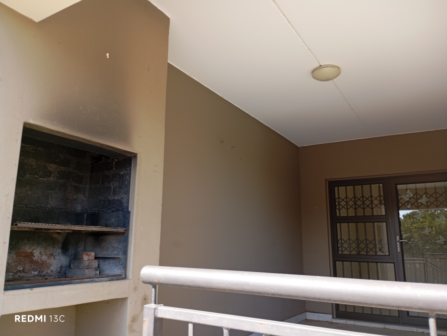 2 Bedroom Property for Sale in Goedeburg Gauteng