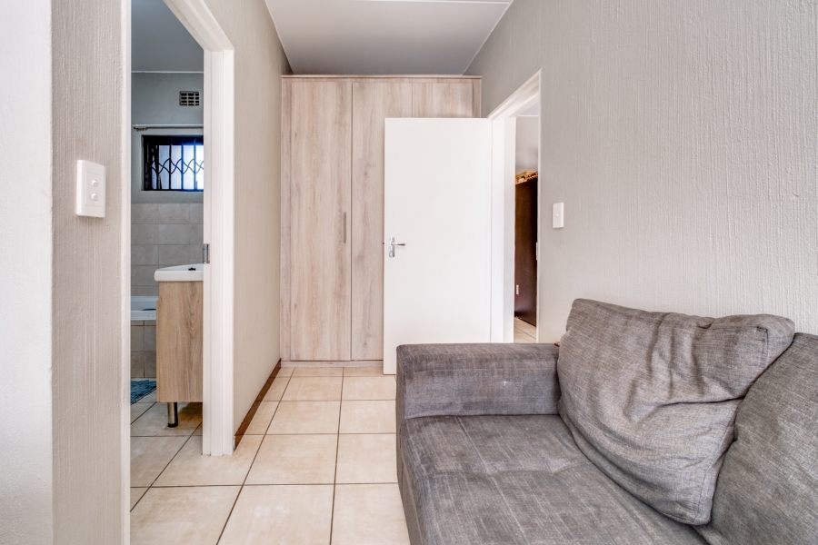 2 Bedroom Property for Sale in Barbeque Downs Gauteng