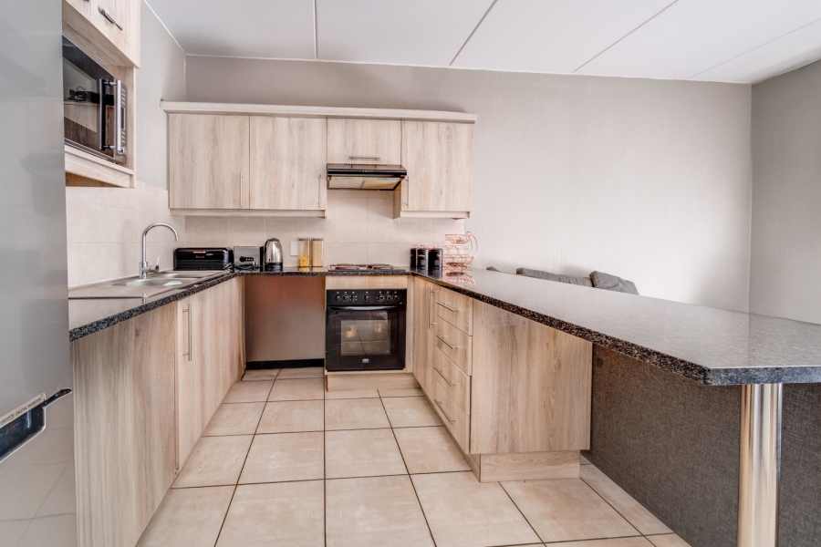 2 Bedroom Property for Sale in Barbeque Downs Gauteng