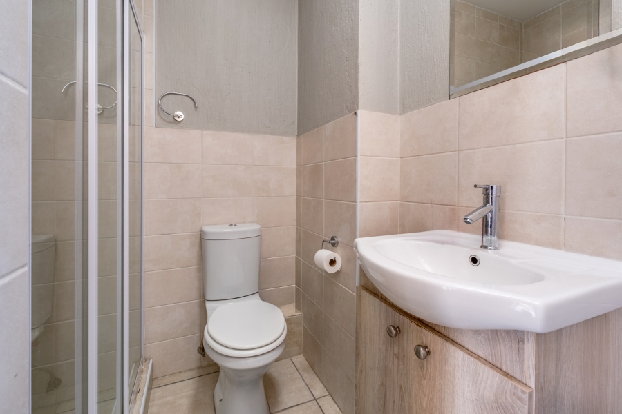 2 Bedroom Property for Sale in Barbeque Downs Gauteng