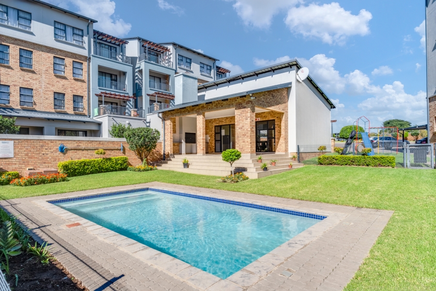 2 Bedroom Property for Sale in Barbeque Downs Gauteng