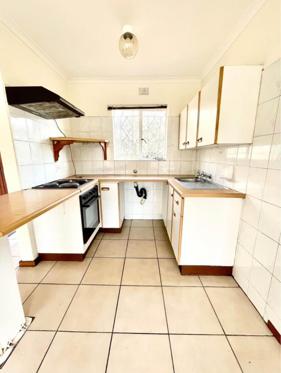 To Let 2 Bedroom Property for Rent in Breaunanda Gauteng
