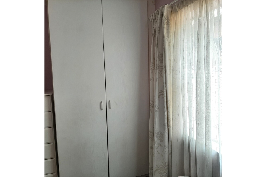 To Let 2 Bedroom Property for Rent in Heuwelsig Estate Gauteng