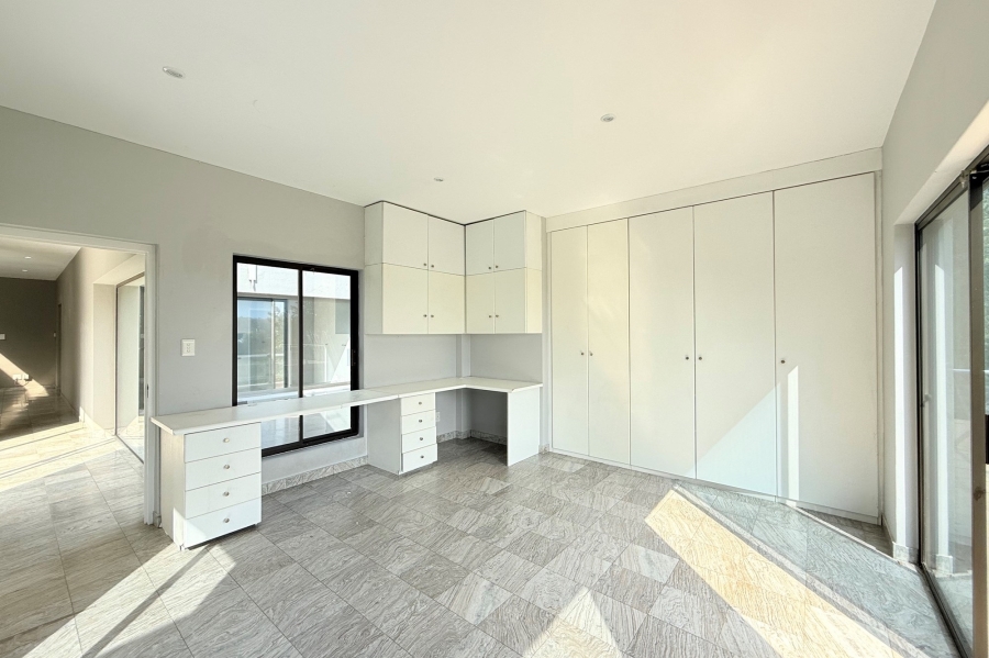 To Let 4 Bedroom Property for Rent in Dainfern Golf Estate Gauteng