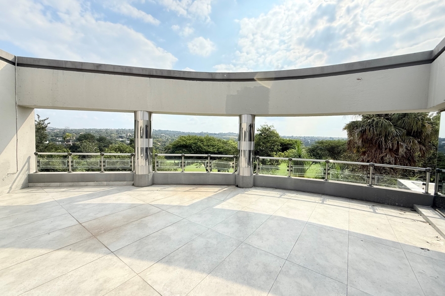 To Let 4 Bedroom Property for Rent in Dainfern Golf Estate Gauteng