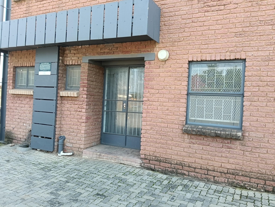 To Let commercial Property for Rent in Silvertondale Gauteng