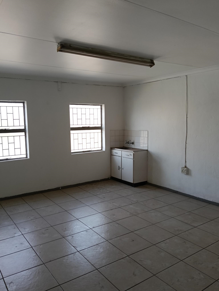 To Let commercial Property for Rent in Silvertondale Gauteng