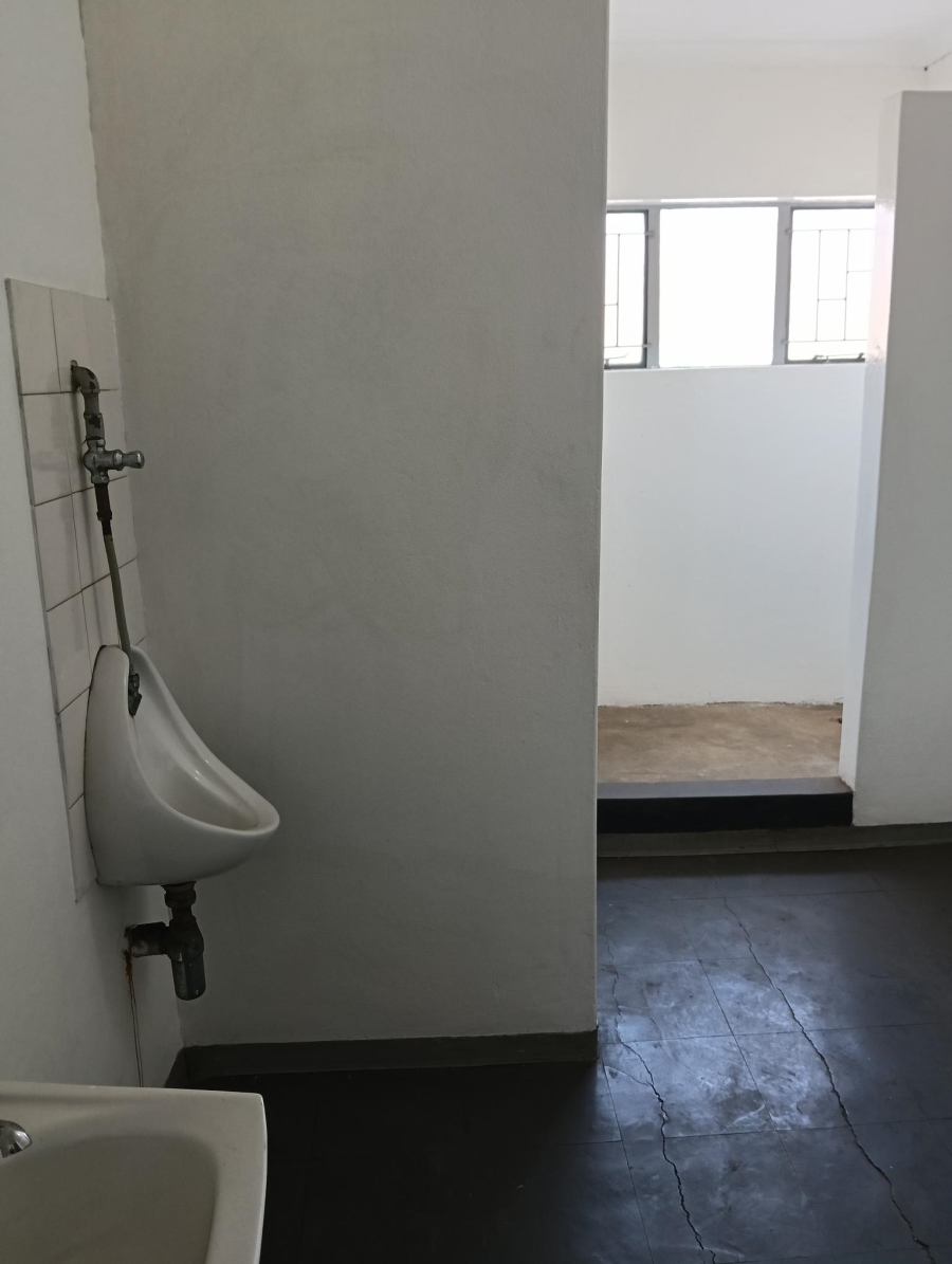 To Let commercial Property for Rent in Silvertondale Gauteng