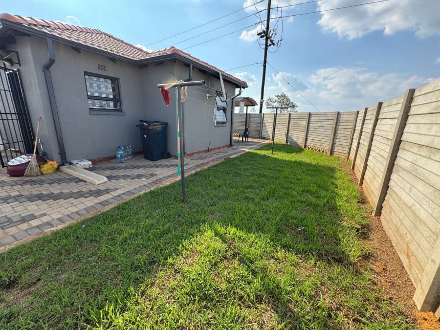 To Let 3 Bedroom Property for Rent in Protea Glen Gauteng