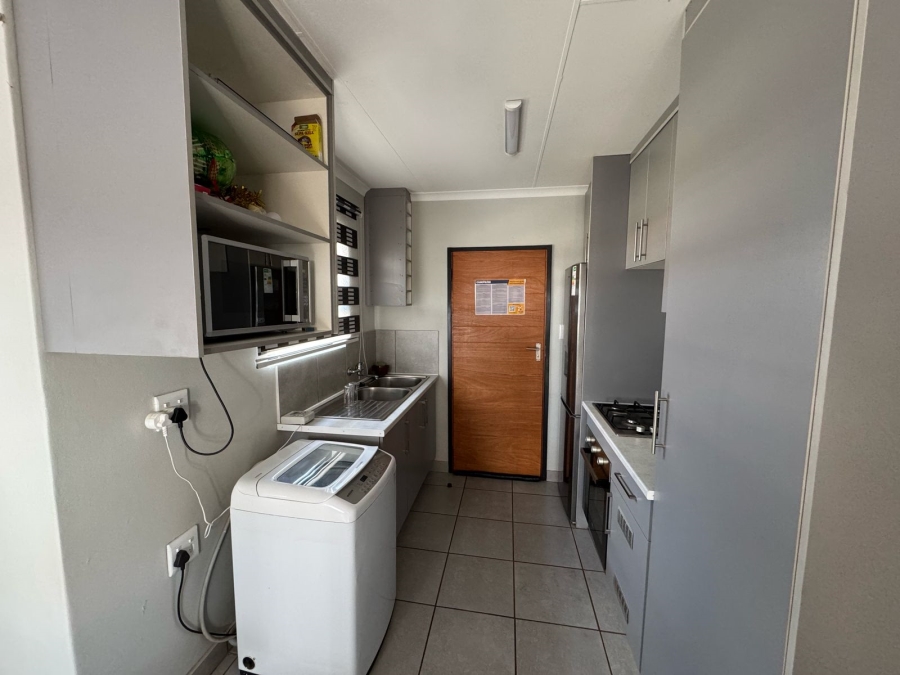 To Let 3 Bedroom Property for Rent in Protea Glen Gauteng