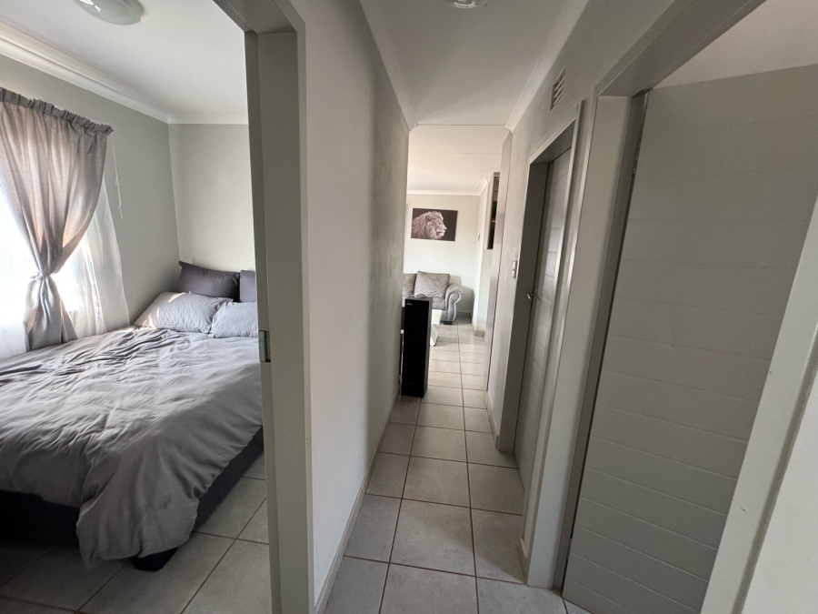 To Let 3 Bedroom Property for Rent in Protea Glen Gauteng