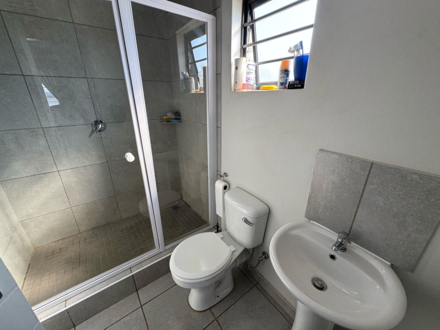 To Let 3 Bedroom Property for Rent in Protea Glen Gauteng