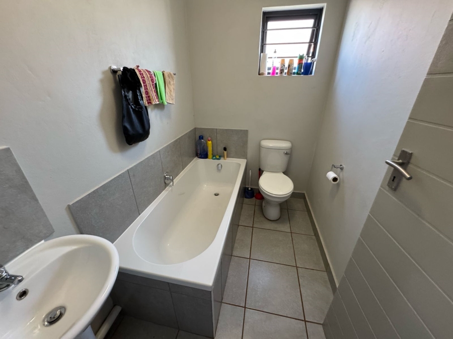 To Let 3 Bedroom Property for Rent in Protea Glen Gauteng