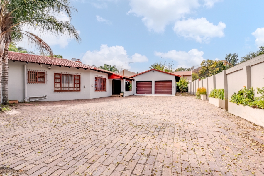 4 Bedroom Property for Sale in Woodmead Gauteng