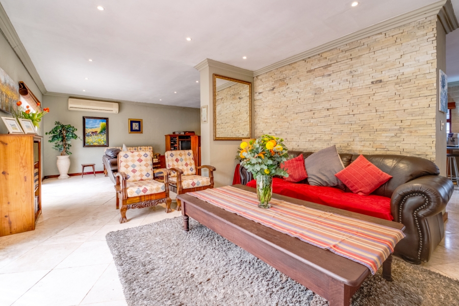 4 Bedroom Property for Sale in Woodmead Gauteng