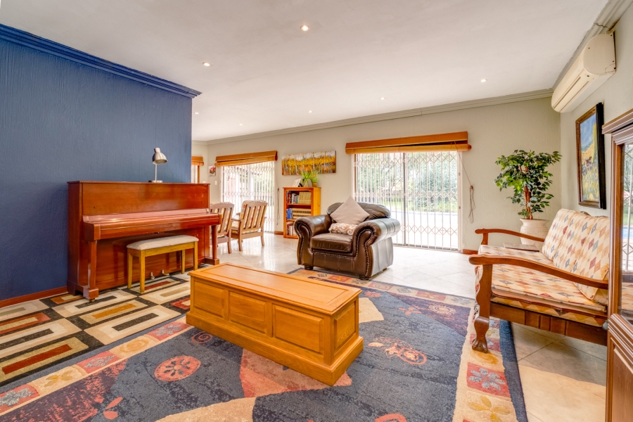 4 Bedroom Property for Sale in Woodmead Gauteng