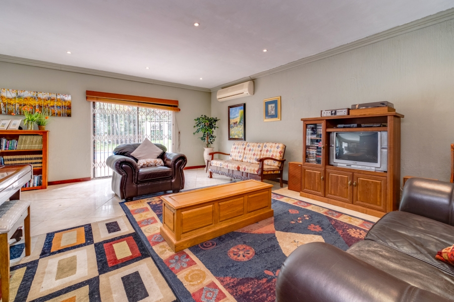 4 Bedroom Property for Sale in Woodmead Gauteng