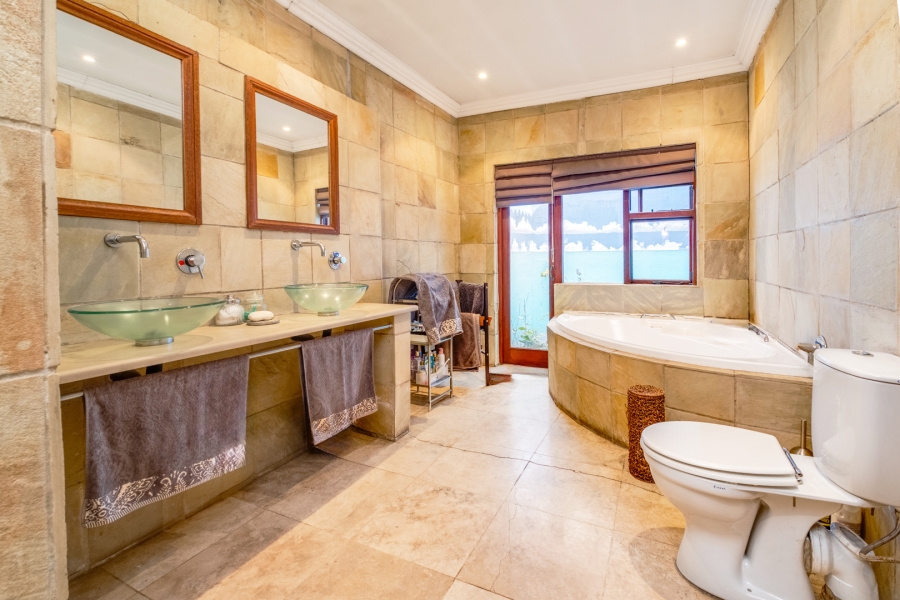 4 Bedroom Property for Sale in Woodmead Gauteng