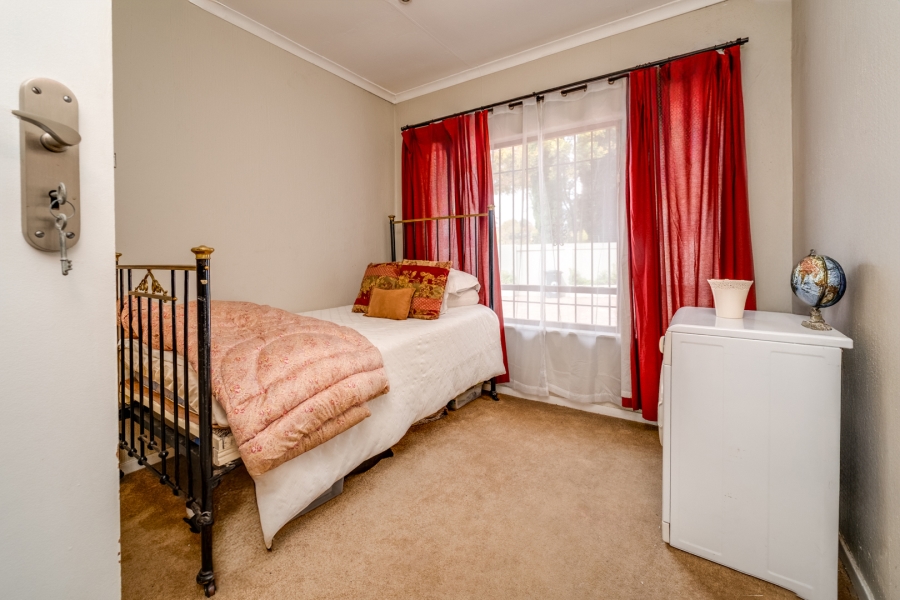 4 Bedroom Property for Sale in Woodmead Gauteng