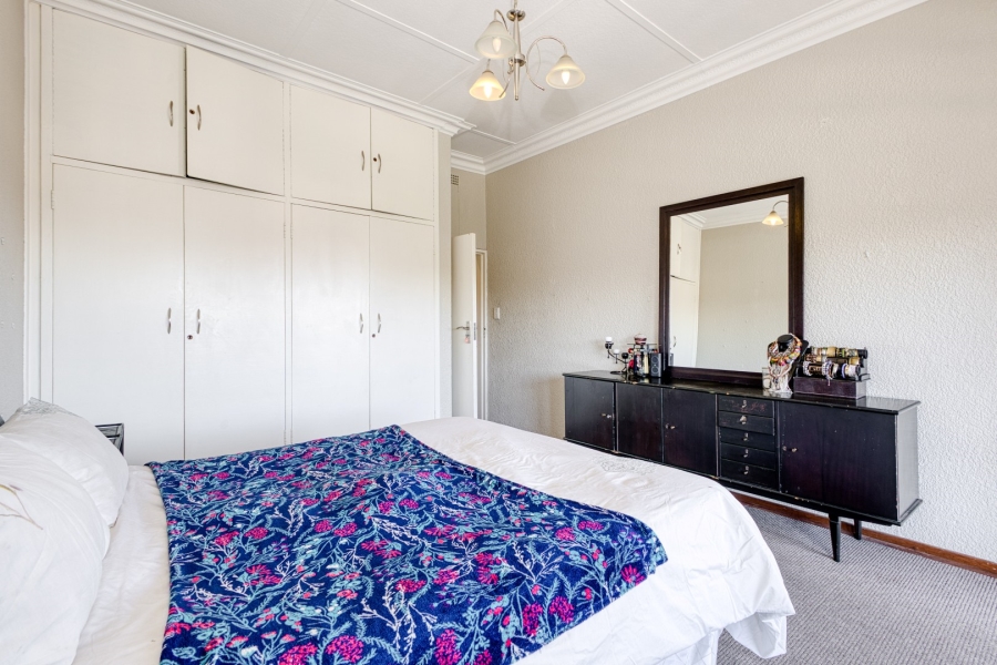 2 Bedroom Property for Sale in Linden Gauteng