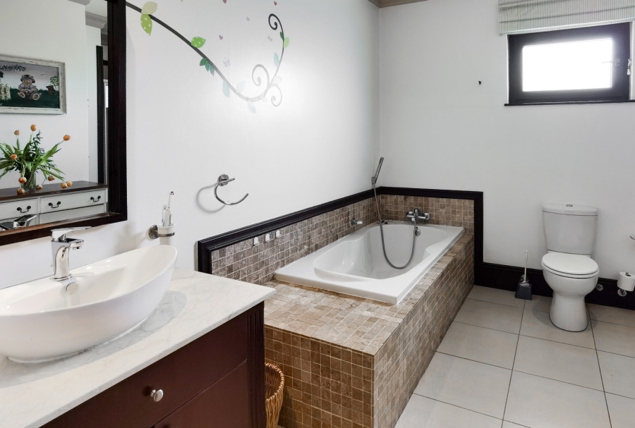 5 Bedroom Property for Sale in Dainfern Valley Gauteng