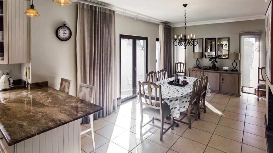 5 Bedroom Property for Sale in Dainfern Valley Gauteng