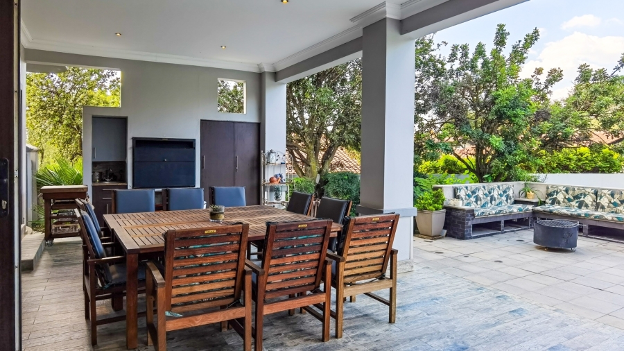 5 Bedroom Property for Sale in Dainfern Valley Gauteng