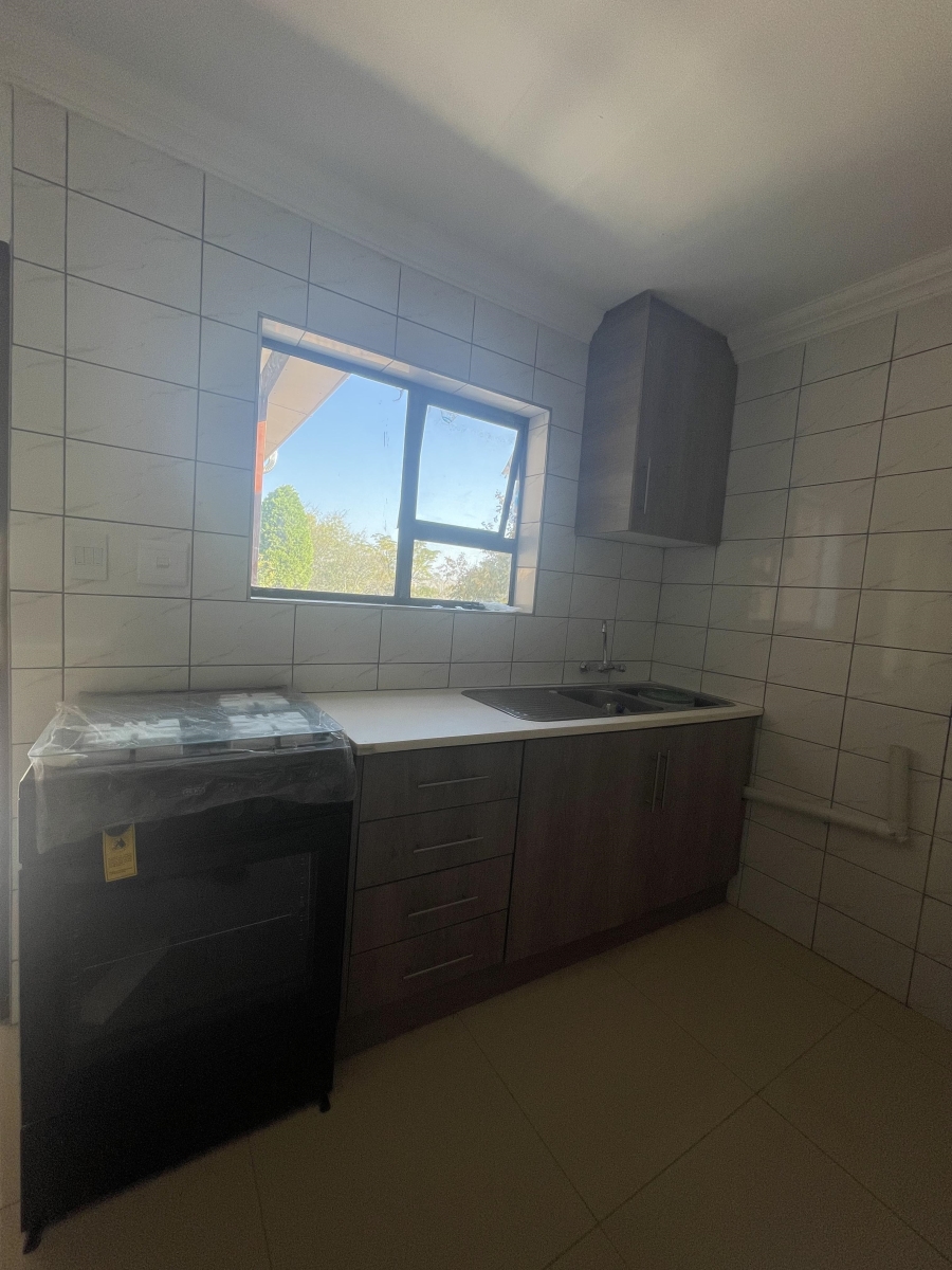To Let 3 Bedroom Property for Rent in Erasmia Gauteng