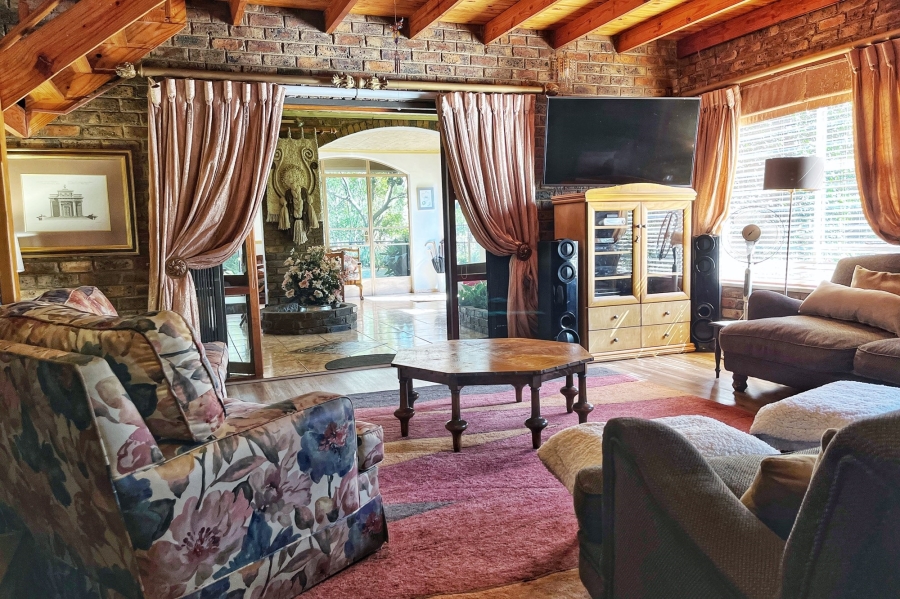 4 Bedroom Property for Sale in Blue Hills AH Gauteng