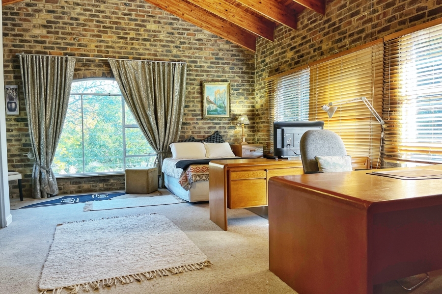 4 Bedroom Property for Sale in Blue Hills AH Gauteng