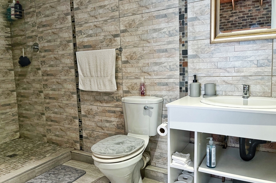 4 Bedroom Property for Sale in Blue Hills AH Gauteng