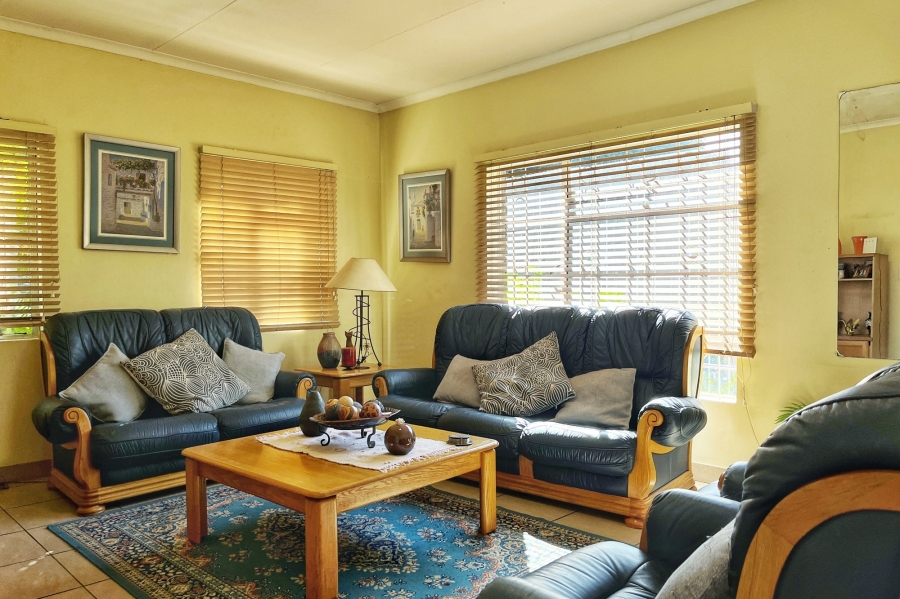 4 Bedroom Property for Sale in Blue Hills AH Gauteng