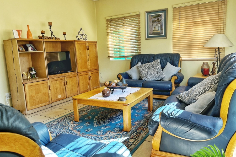 4 Bedroom Property for Sale in Blue Hills AH Gauteng