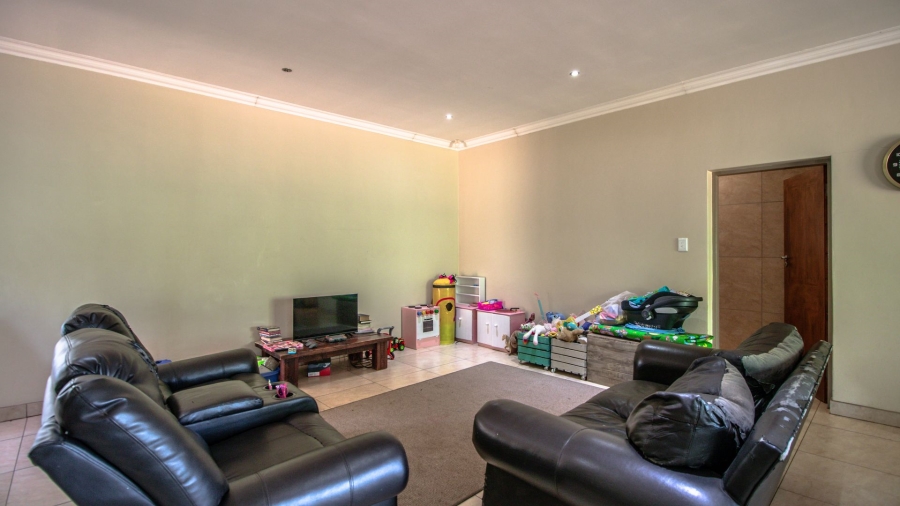 4 Bedroom Property for Sale in Grootfontein Country Estate Gauteng