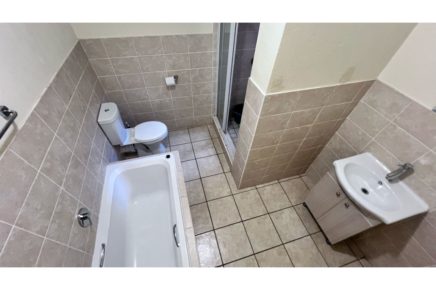To Let 2 Bedroom Property for Rent in North Riding Gauteng