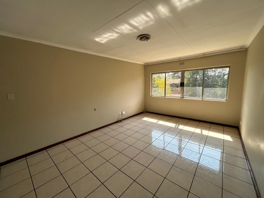To Let 2 Bedroom Property for Rent in Buccleuch Gauteng