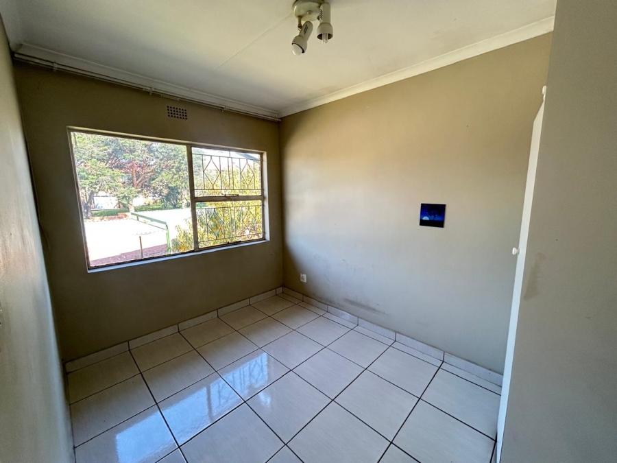 To Let 2 Bedroom Property for Rent in Buccleuch Gauteng