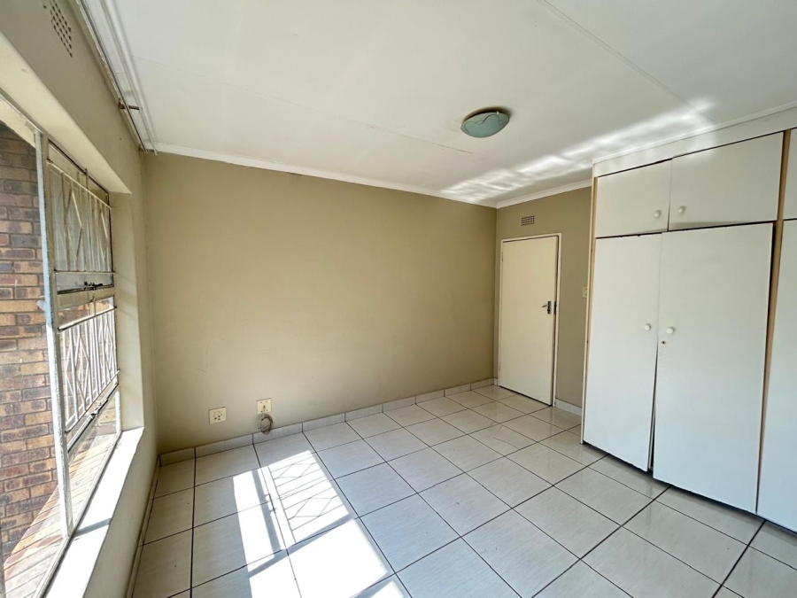 To Let 2 Bedroom Property for Rent in Buccleuch Gauteng
