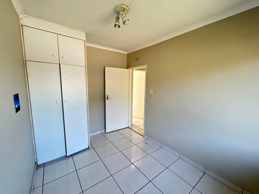 To Let 2 Bedroom Property for Rent in Buccleuch Gauteng