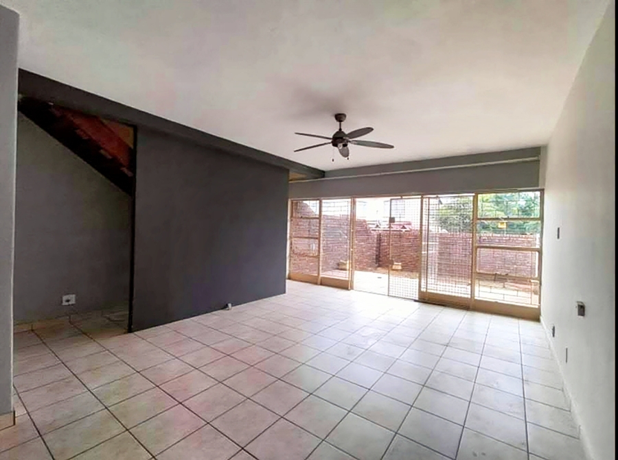 2 Bedroom Property for Sale in Sinoville Gauteng