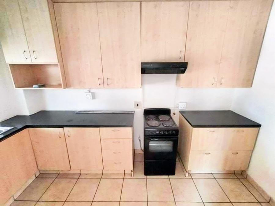 2 Bedroom Property for Sale in Sinoville Gauteng