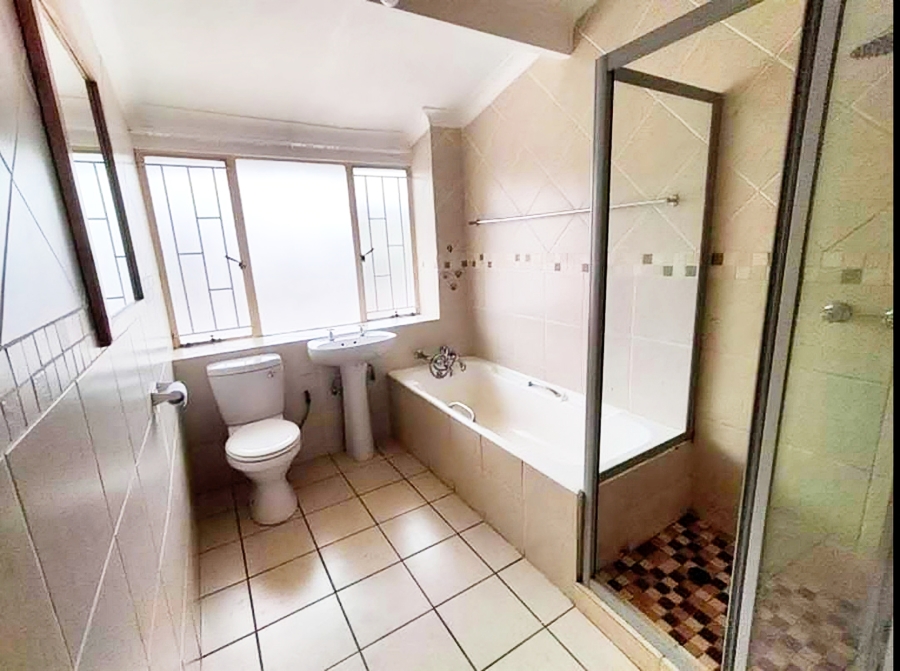 2 Bedroom Property for Sale in Sinoville Gauteng