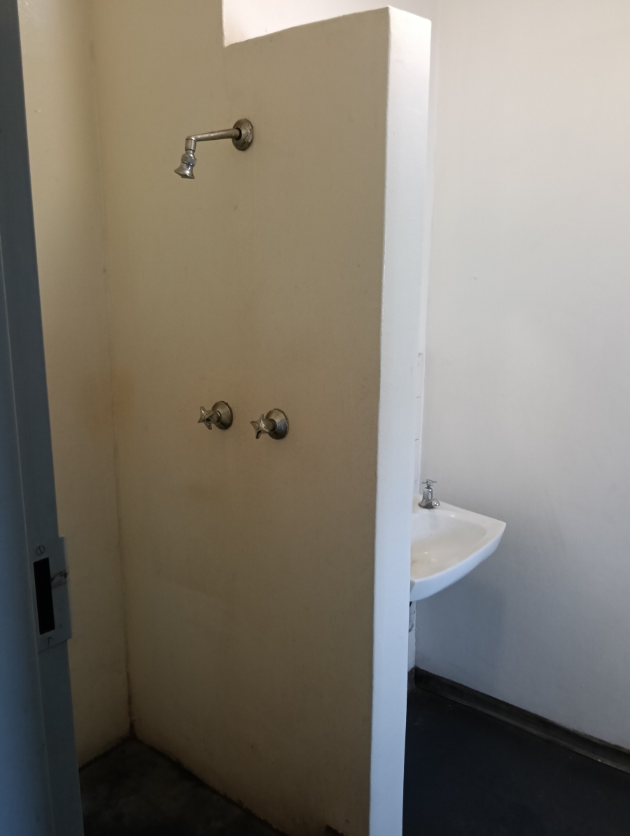 To Let commercial Property for Rent in Silvertondale Gauteng