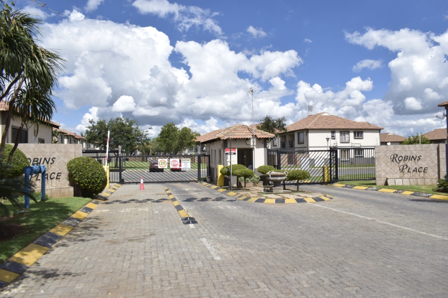 2 Bedroom Property for Sale in Parkrand Gauteng