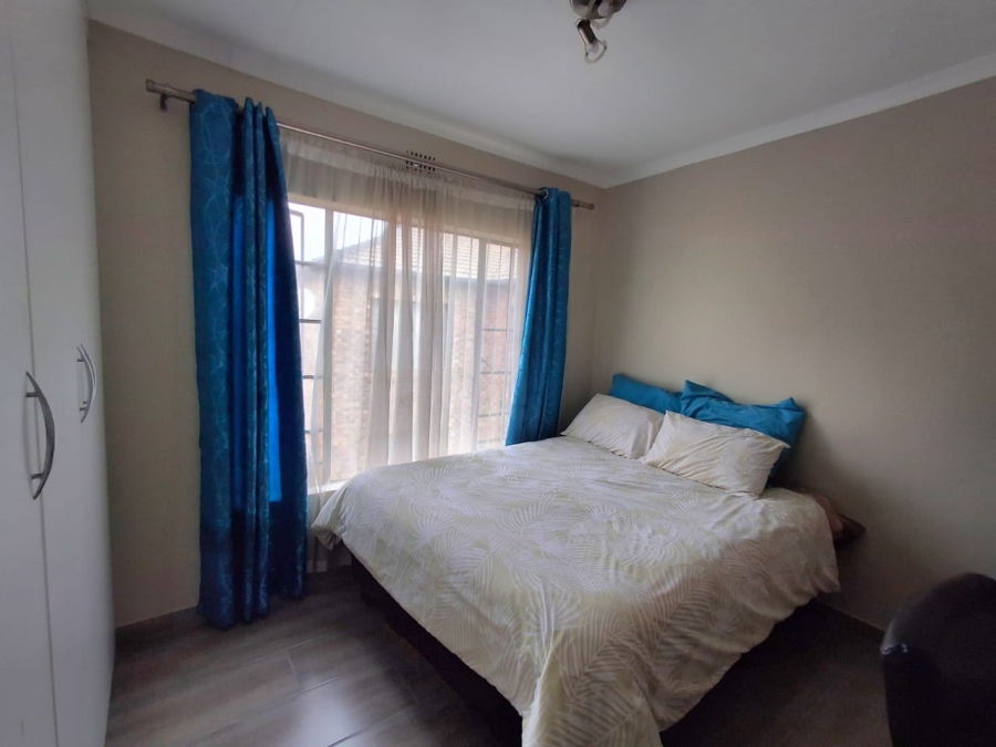 3 Bedroom Property for Sale in Sonneveld Gauteng