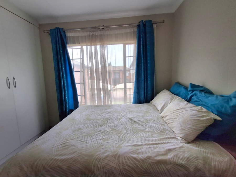 3 Bedroom Property for Sale in Sonneveld Gauteng
