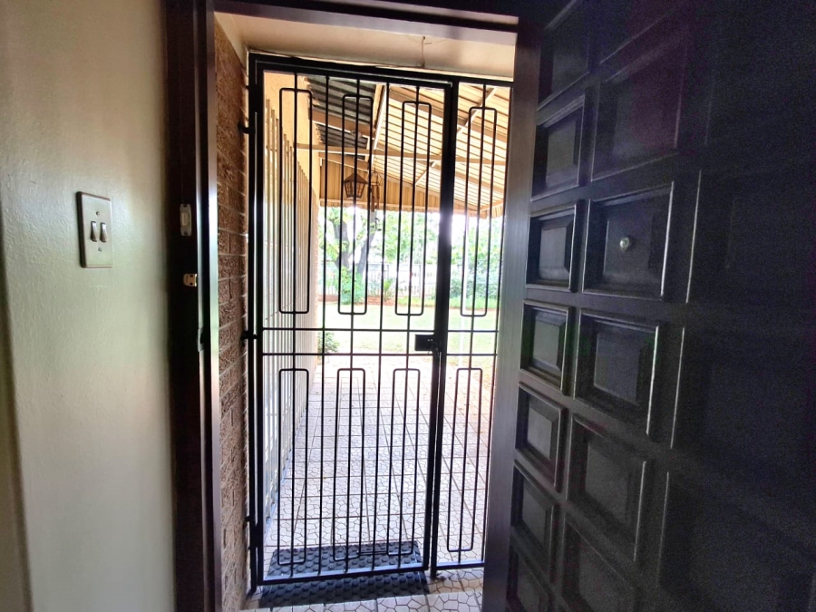 3 Bedroom Property for Sale in Selcourt Gauteng