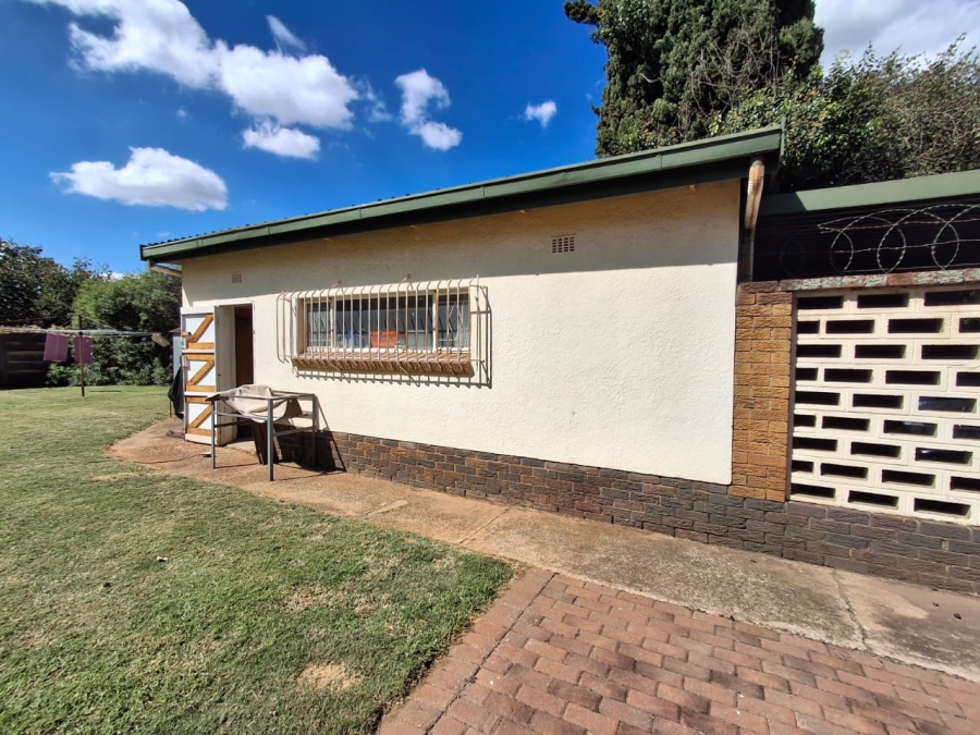 3 Bedroom Property for Sale in Selcourt Gauteng